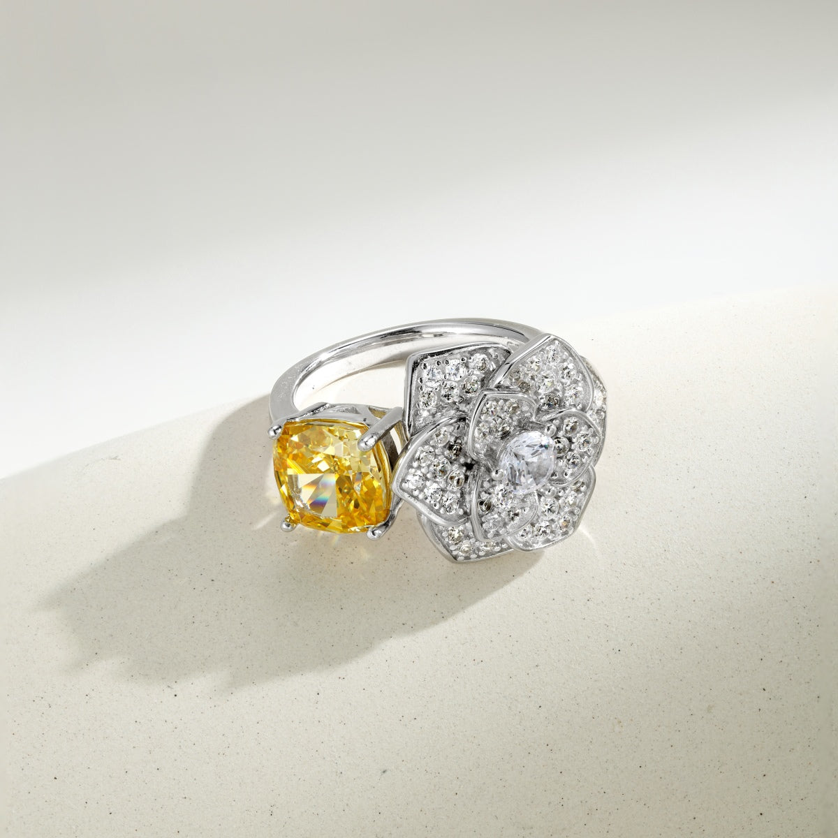 ZAINA™ Camellia Ring 💐