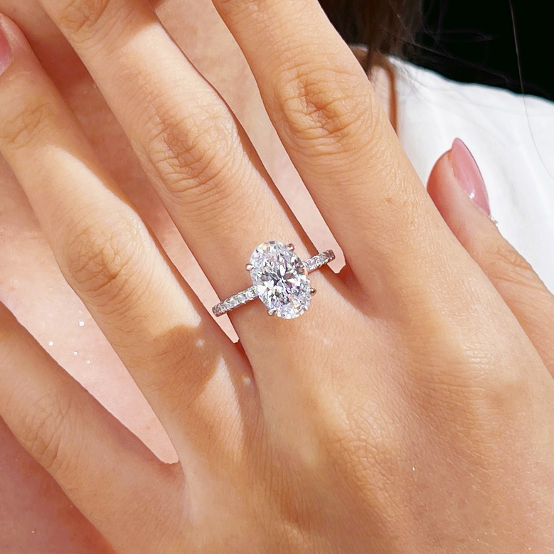 ZAINA™ Lucent Ring