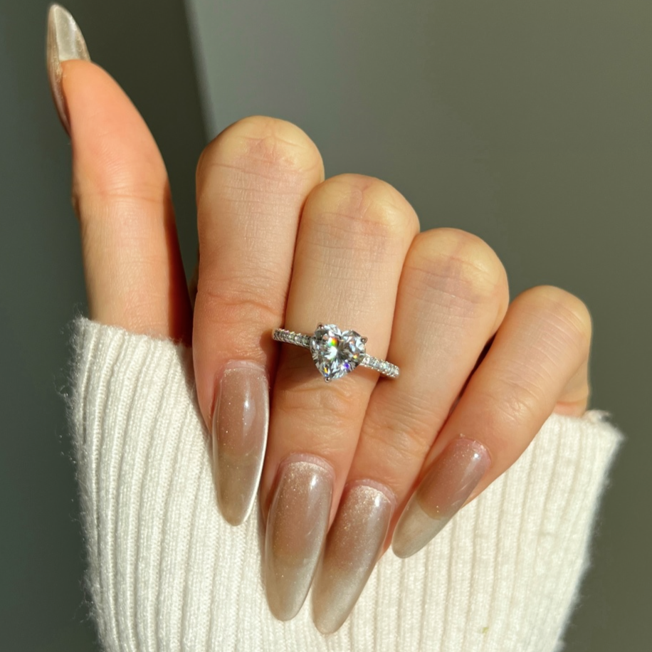 ZAINA™ Amor Ring