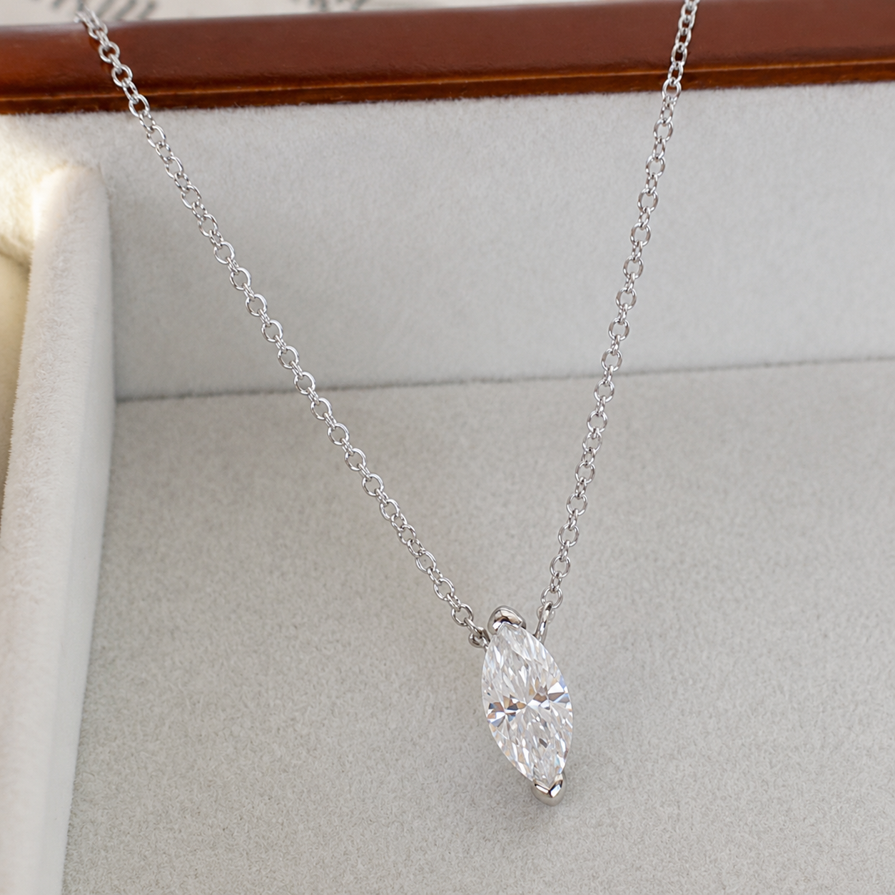 ZAINA™ Elo Necklace