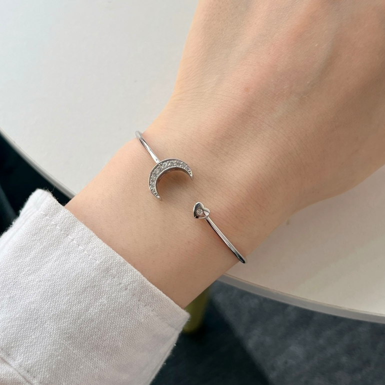 ZAINA™ Crescent Bracelet