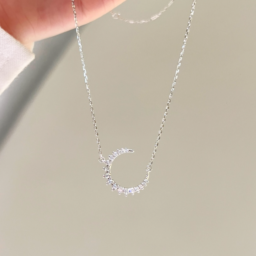 ZAINA™ Moonlit Necklace