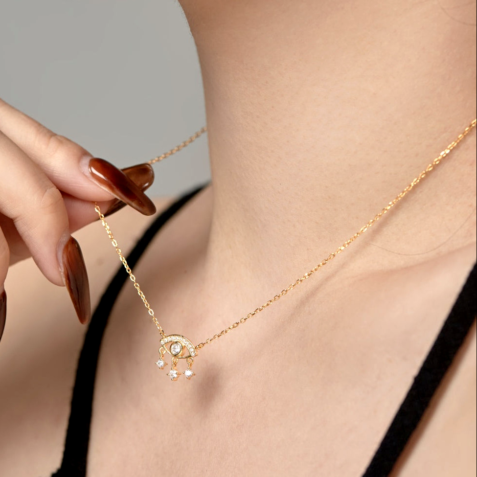 ZAINA™ Eye Gleam Necklace