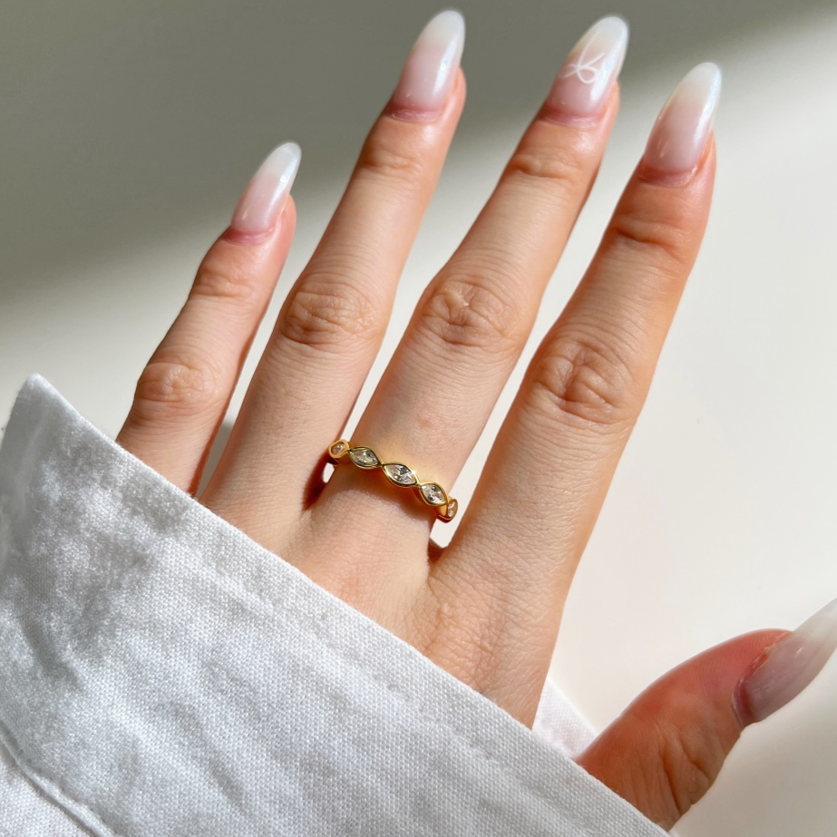 ZAINA™ Isara Ring