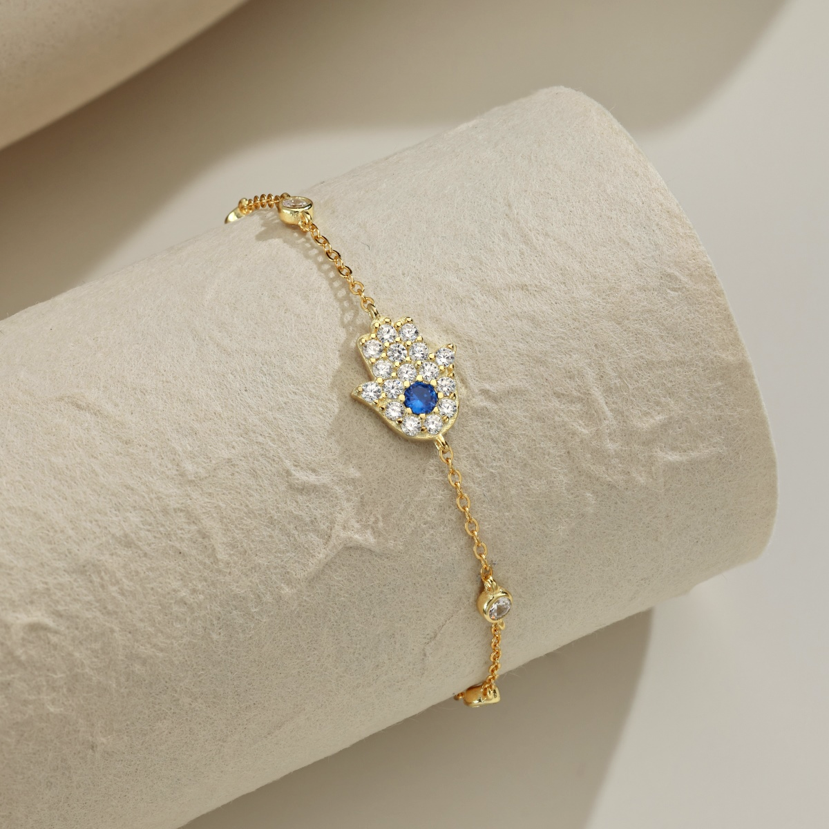ZAINA™ Hamsa Bracelet