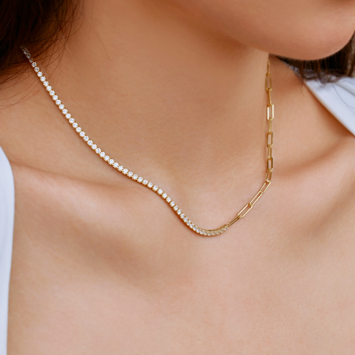 ZAINA™ Light Necklace