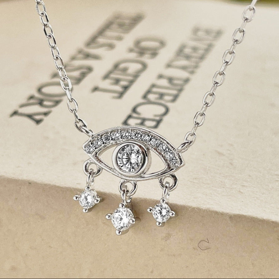 ZAINA™ Eye Gleam Necklace
