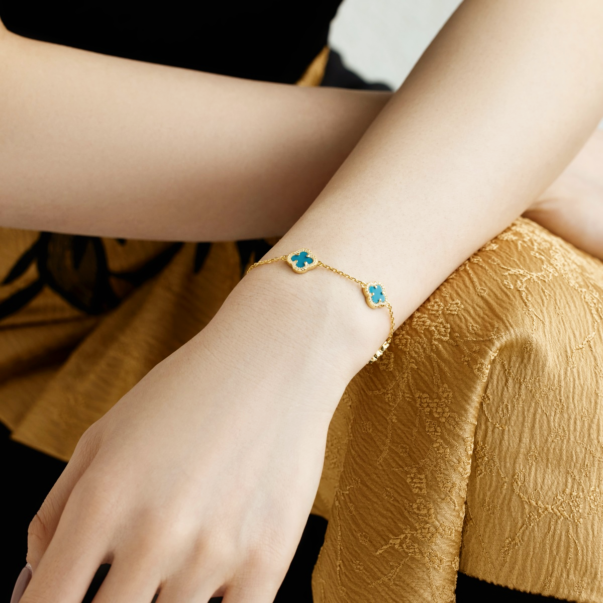 ZAINA™ Four-Leaf Bracelet