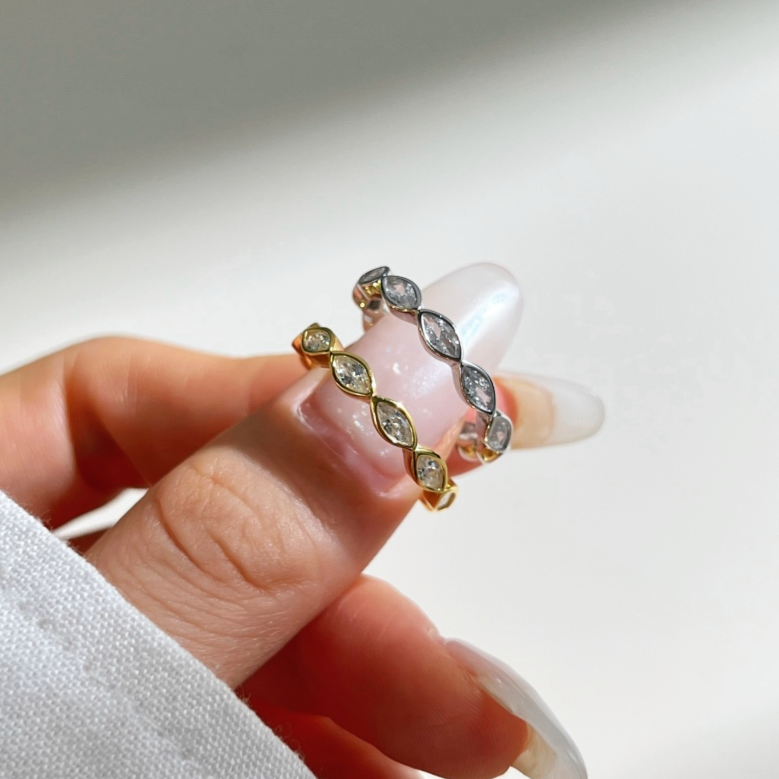 ZAINA™ Isara Ring