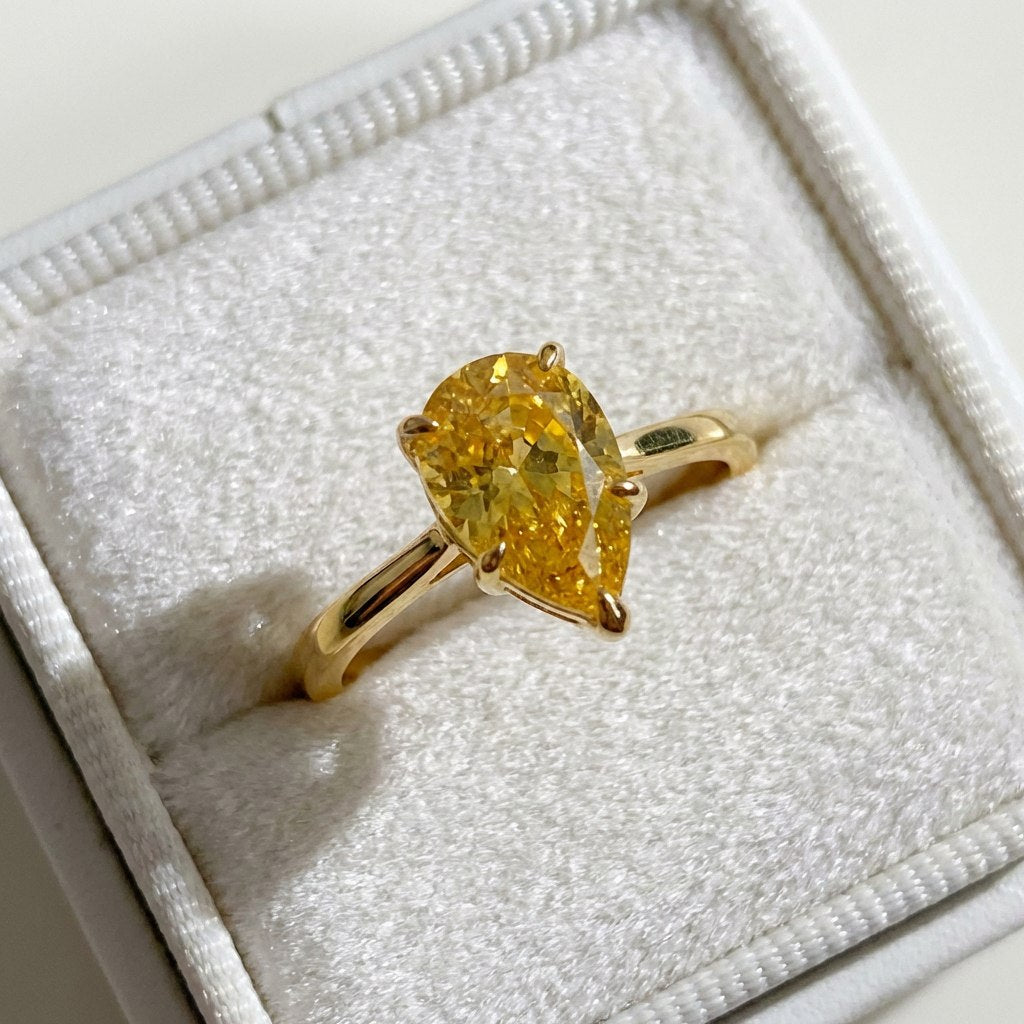 ZAINA™ Vivid Ring