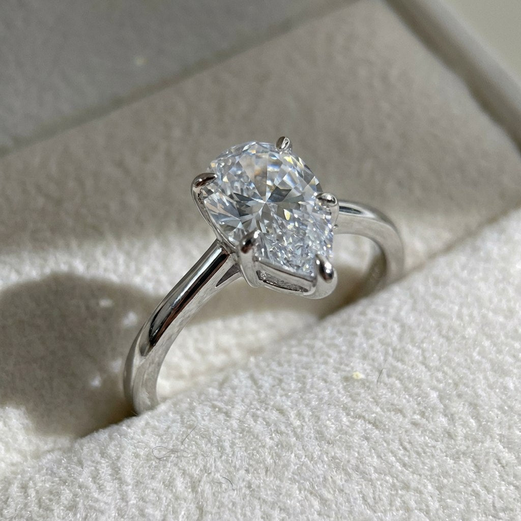 ZAINA™ Vivid Ring